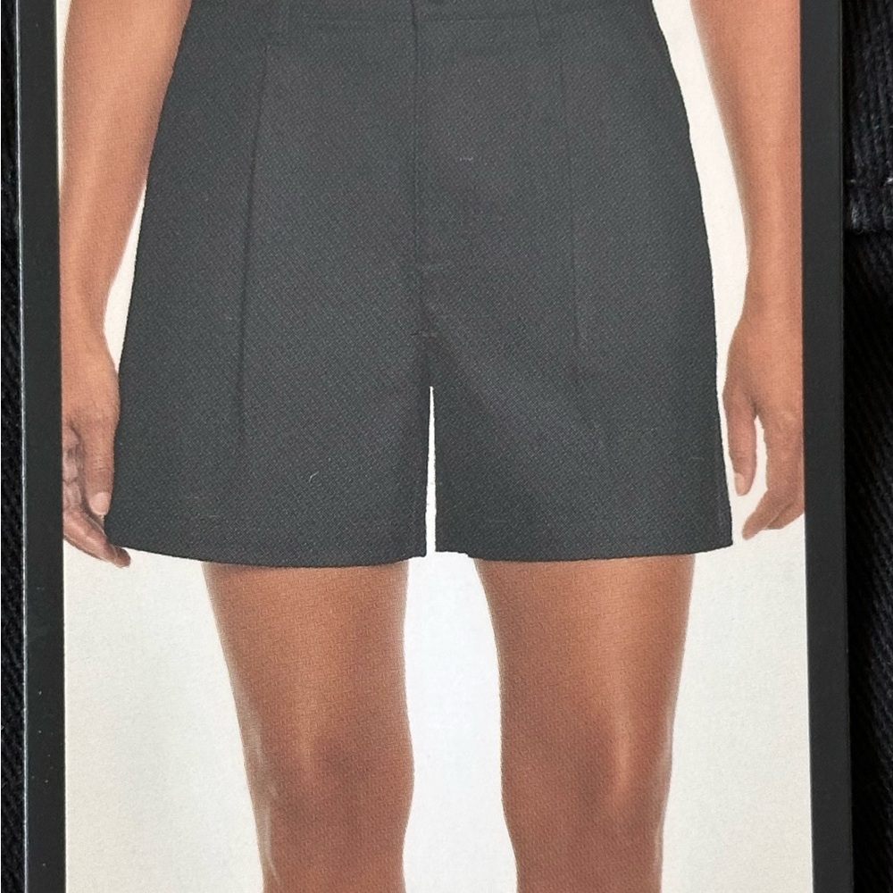 NEW Banana Republic Pleat Front Women Shorts Black Flap Pockets Casual Travel 10